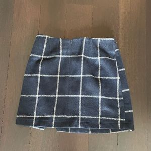 Lulus navy blue plaid skirt